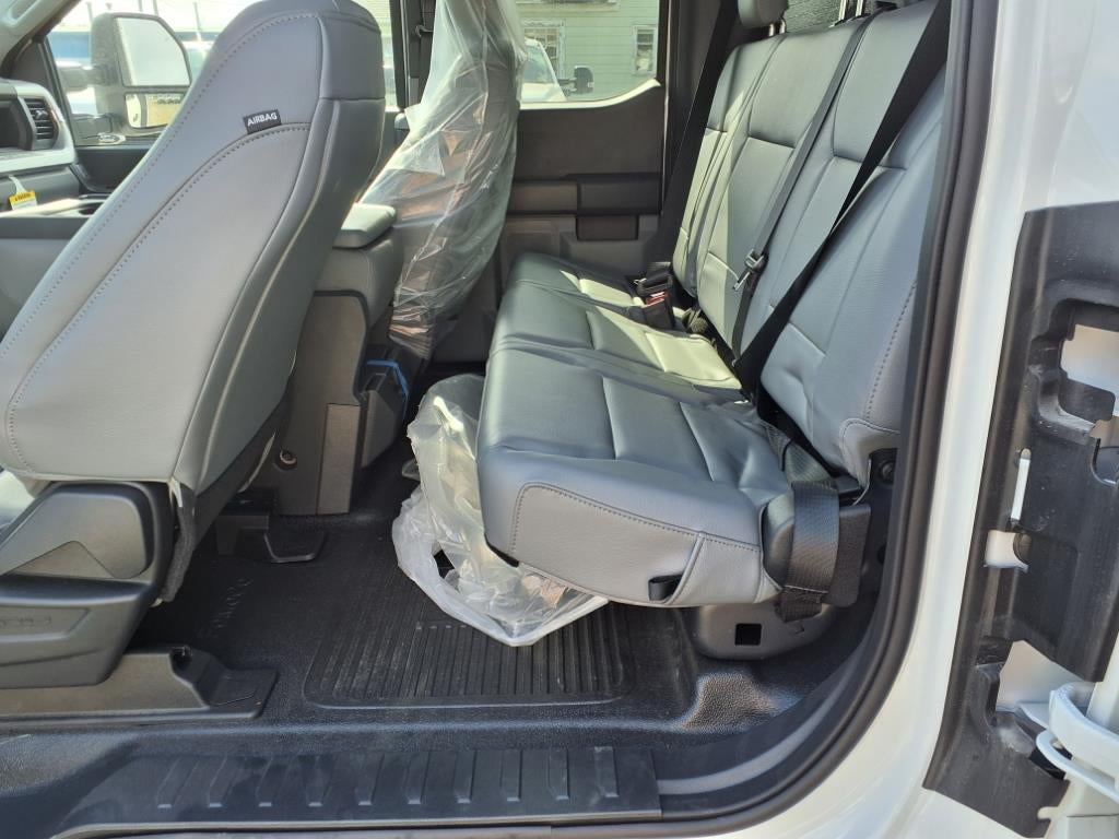 2025 Ford F-550 Chassis Cab F-550® XL