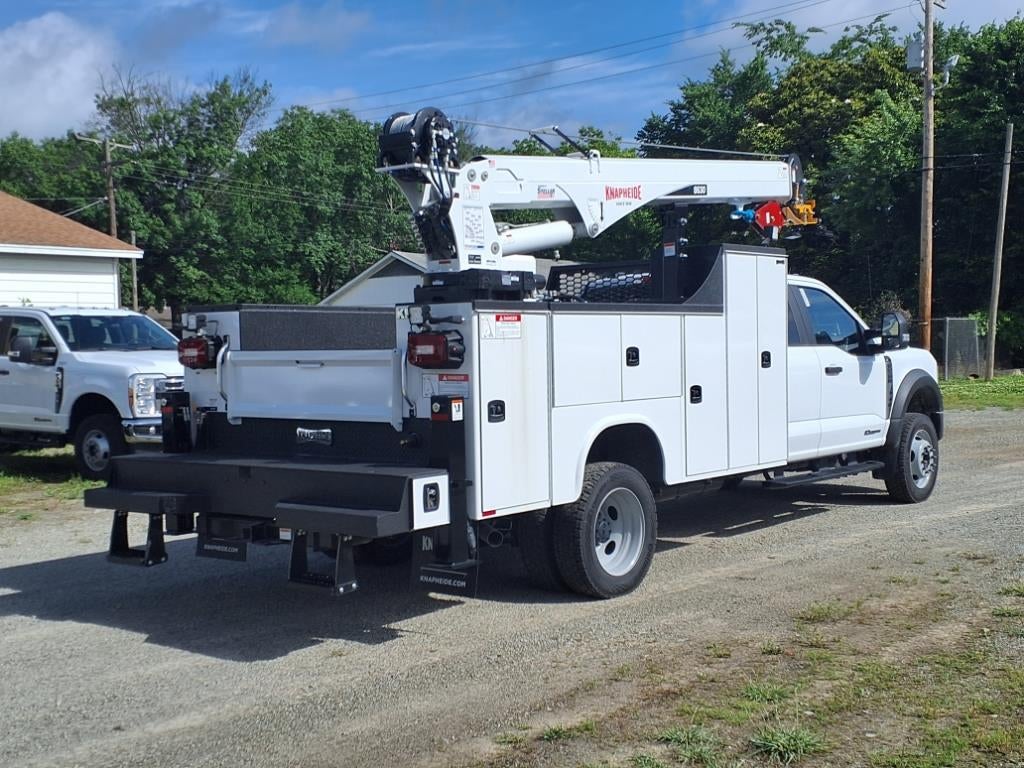 2025 Ford F-550 Chassis Cab F-550® XL