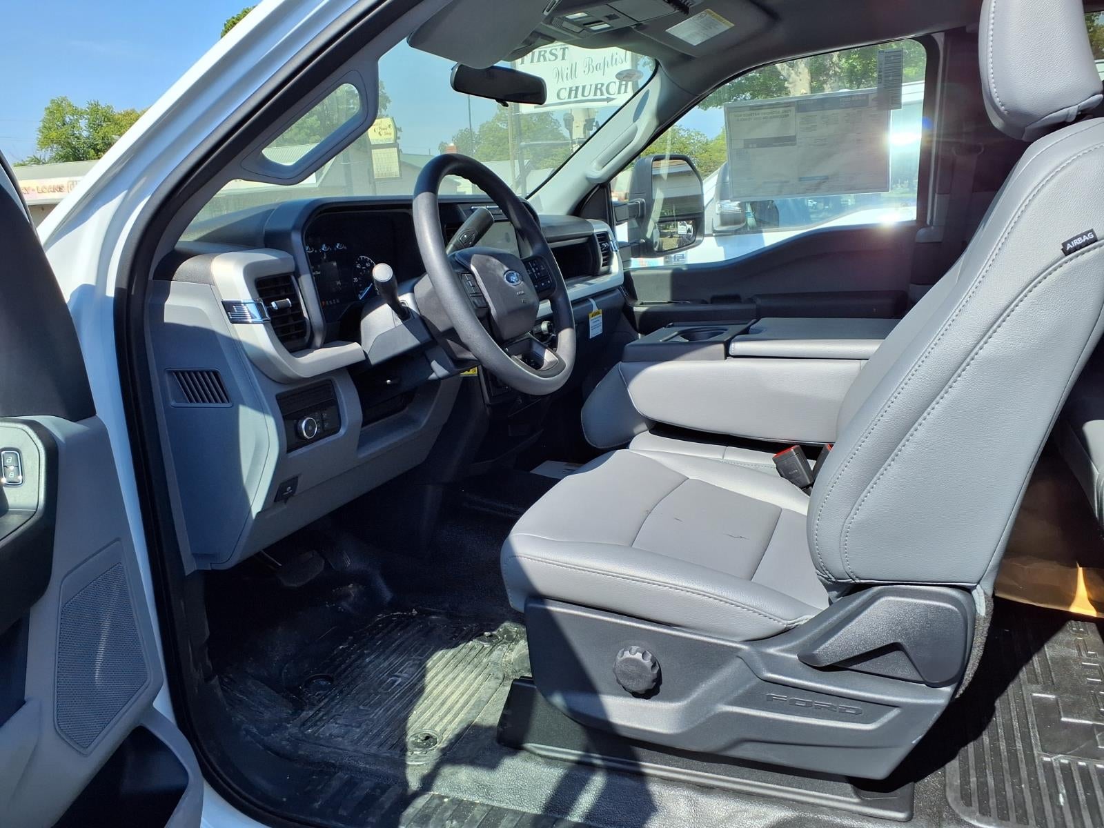 2024 Ford F-550 Chassis Cab F-550® XL