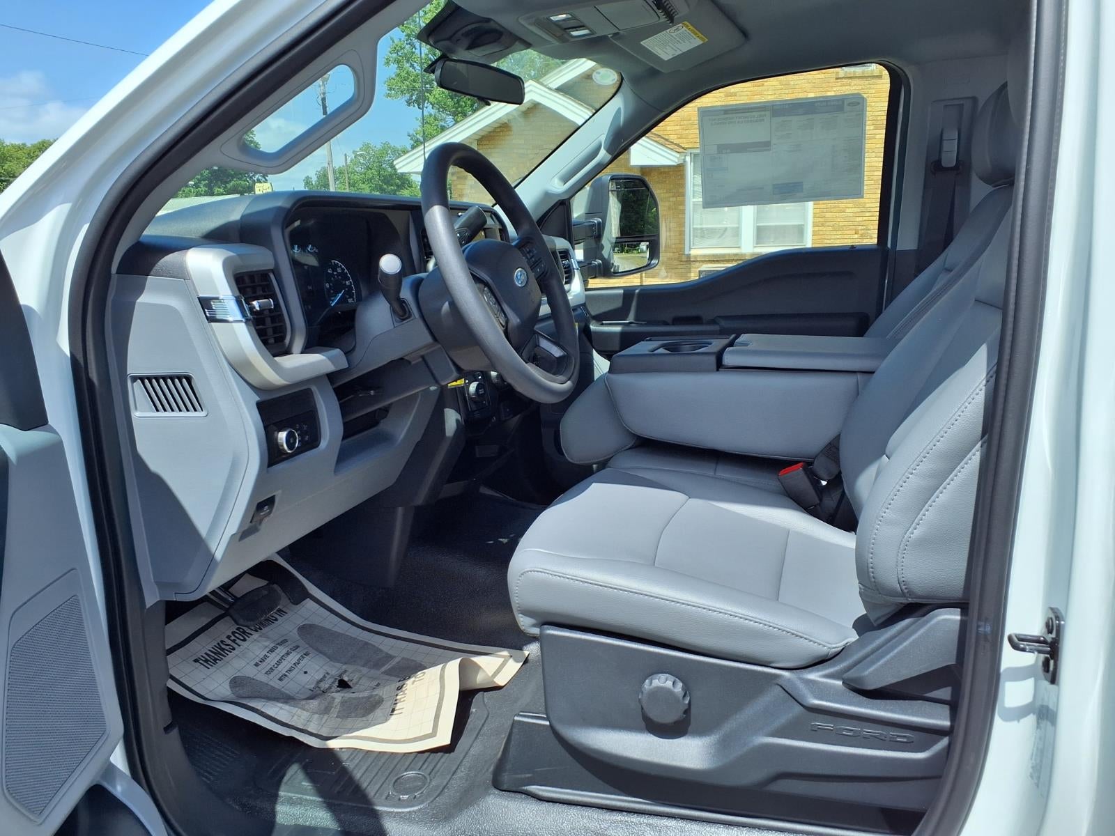 2026 Ford F-550 Chassis Cab F-550® XL