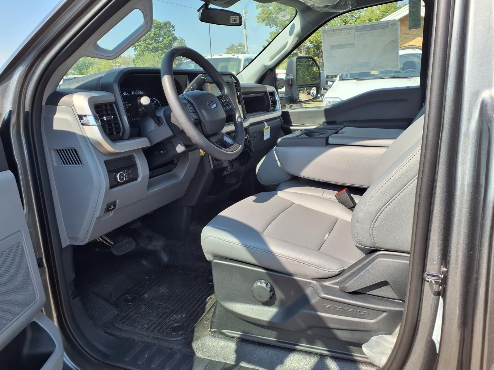 2027 Ford F-350 XL