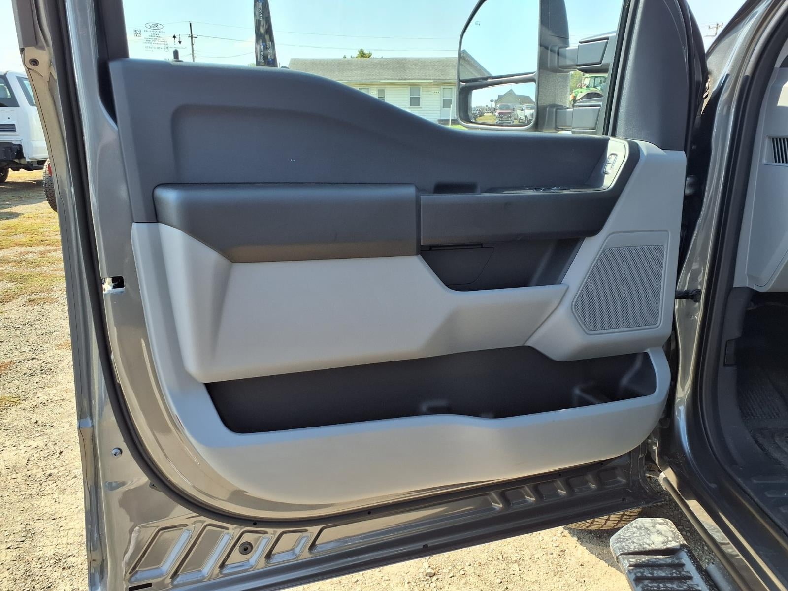 2027 Ford F-350 XL