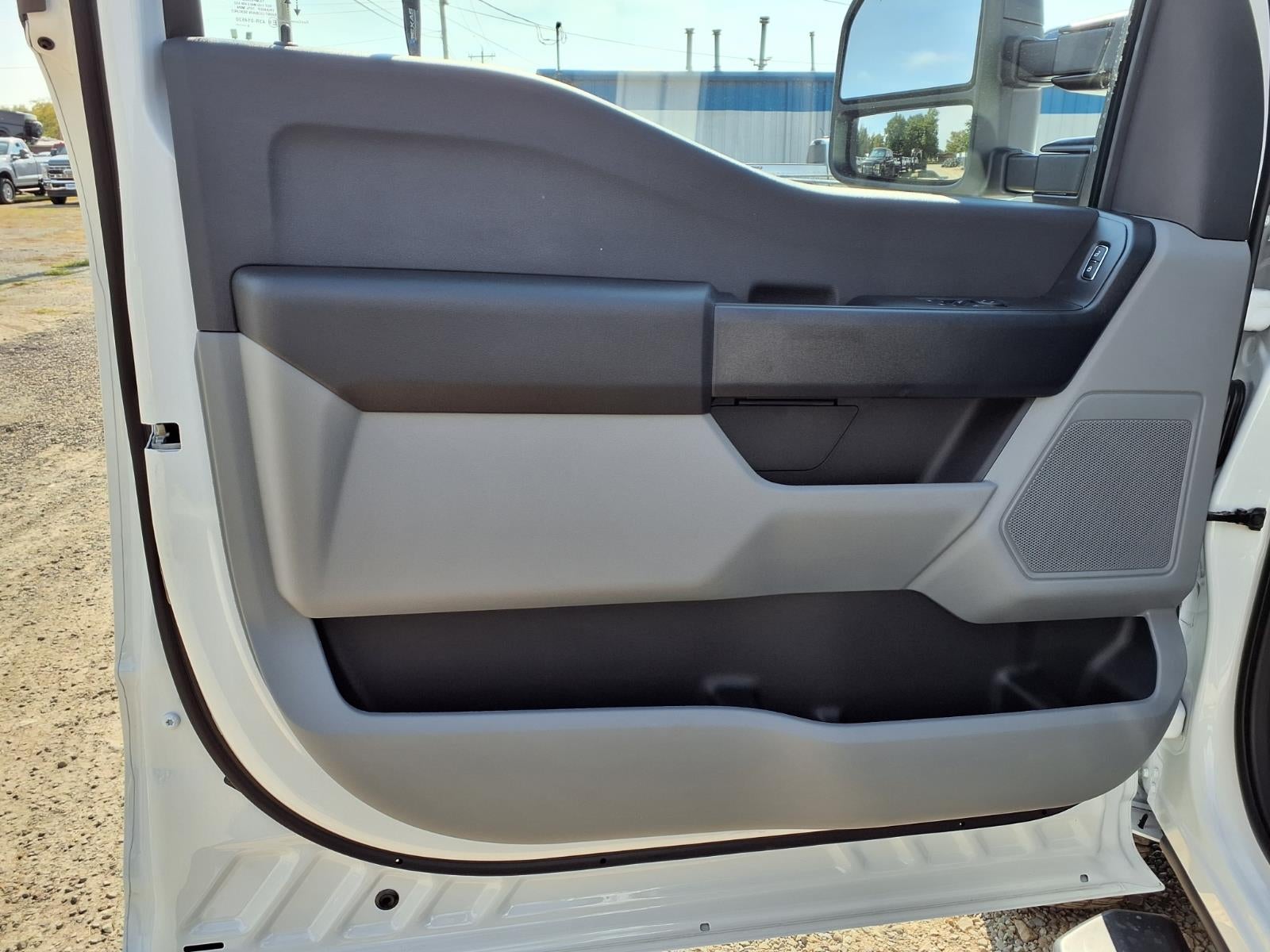 2027 Ford F-350 XL
