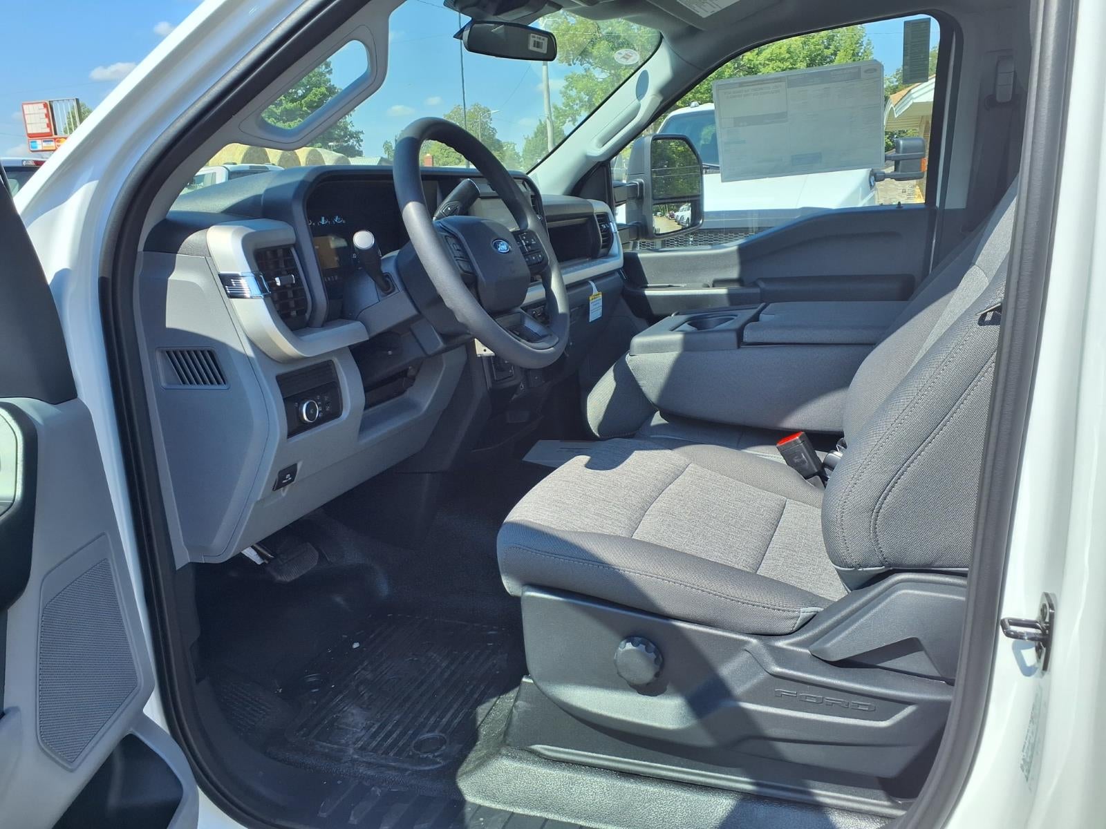 2027 Ford F-350 Super Duty XL