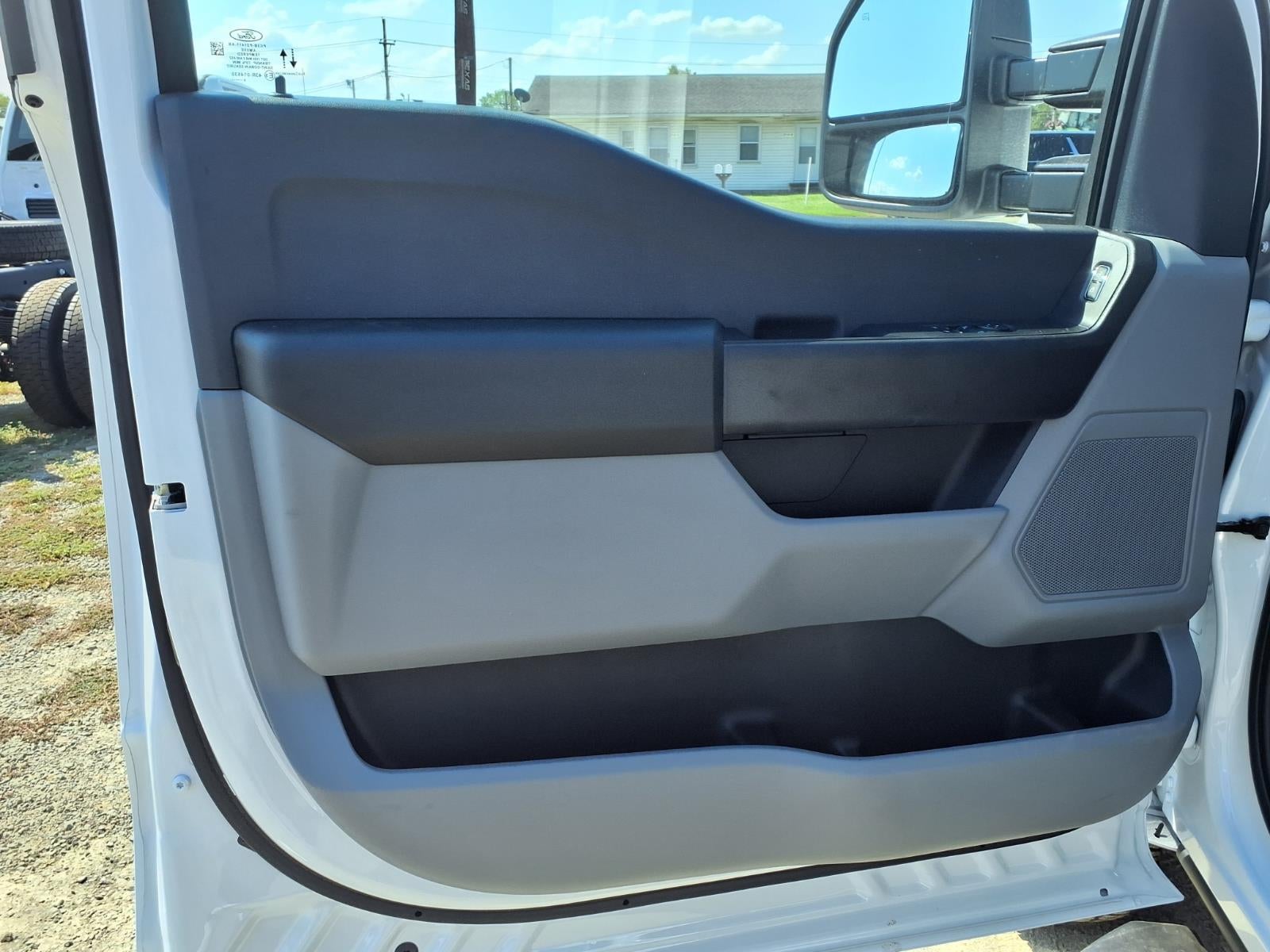 2027 Ford F-350 Super Duty XL