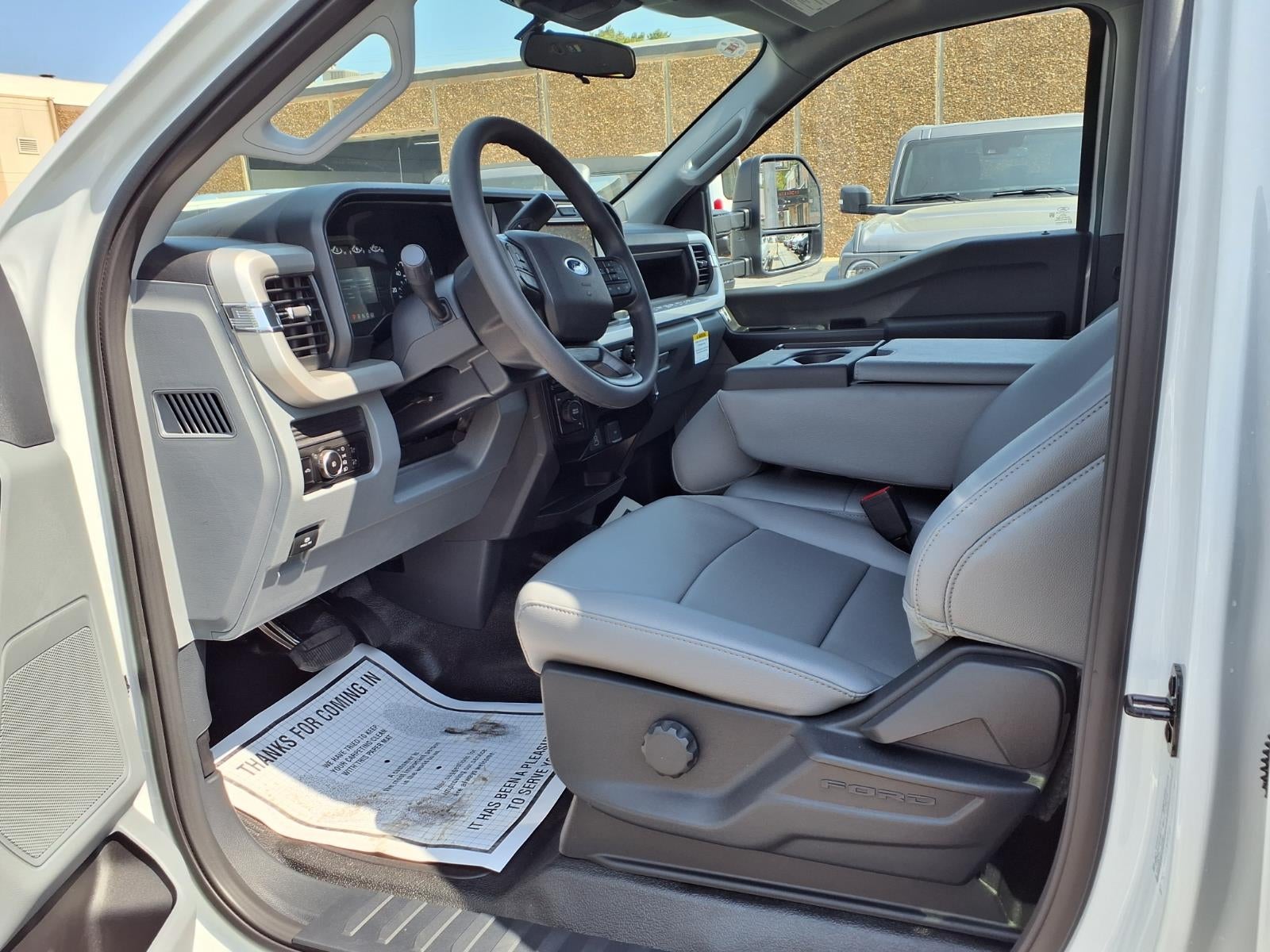 2026 Ford F-550 Chassis Cab F-550® XL