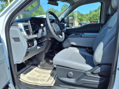 2026 Ford F-550 Chassis Cab F-550® XL