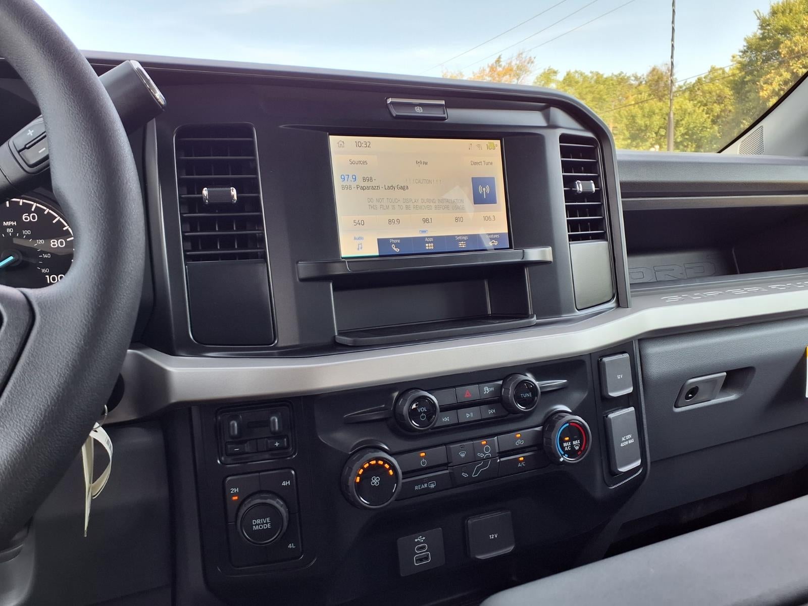 2026 Ford F-550 Chassis Cab F-550® XL