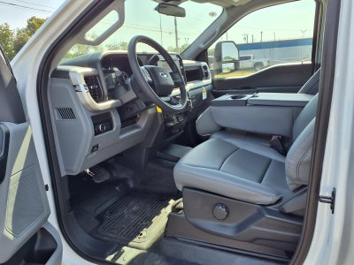 2026 Ford F-550 Chassis Cab F-550® XL