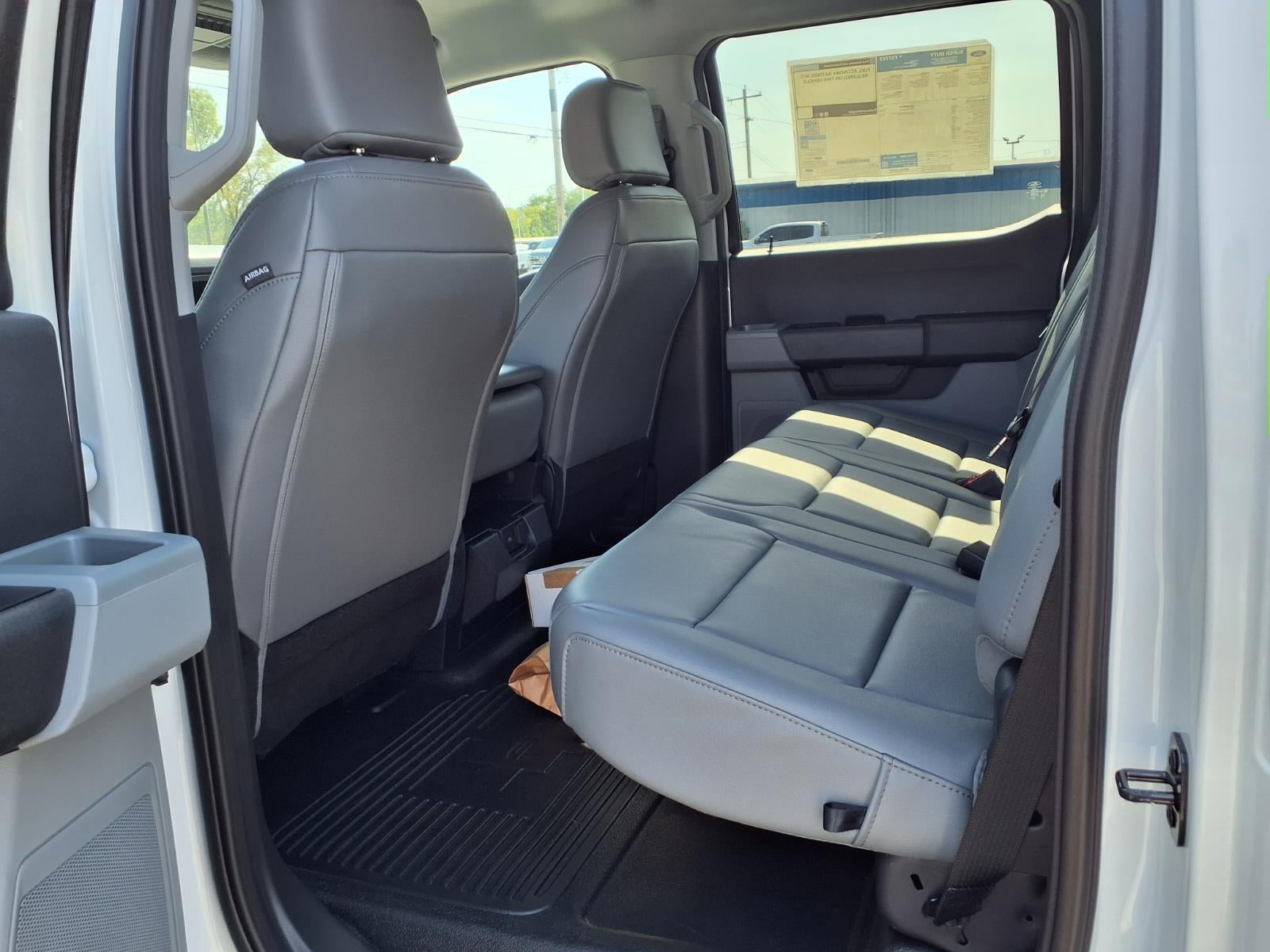 2026 Ford F-550 Chassis Cab F-550® XL
