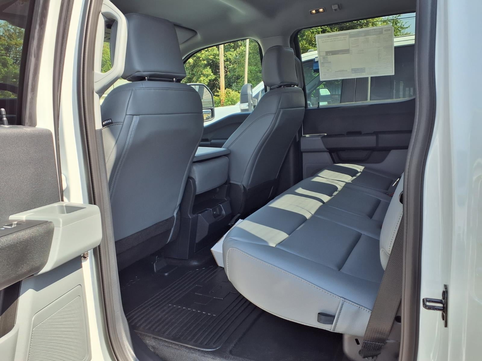 2026 Ford F-550 Chassis Cab F-550® XL