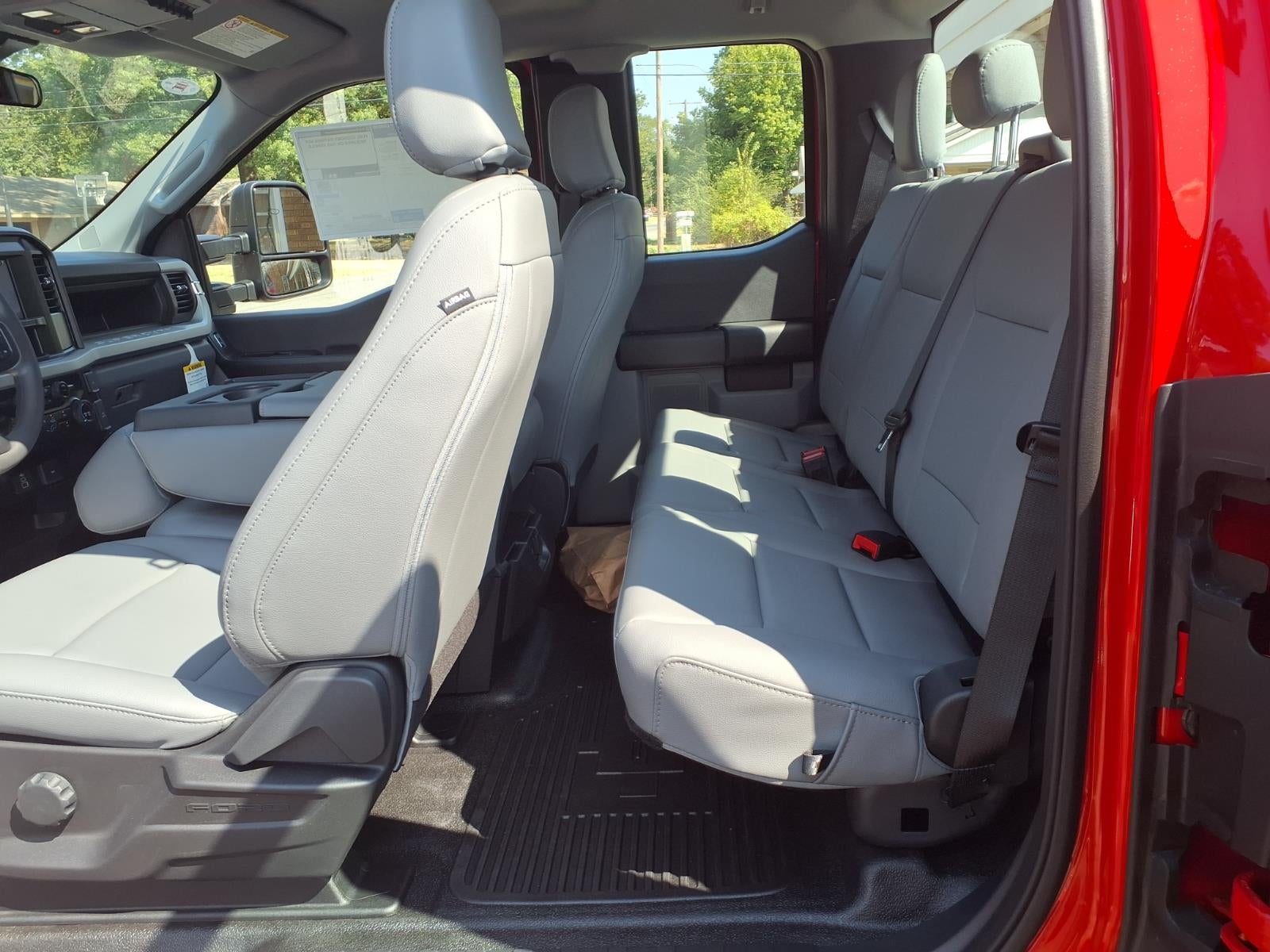 2027 Ford F-550 Chassis Cab F-550® XL