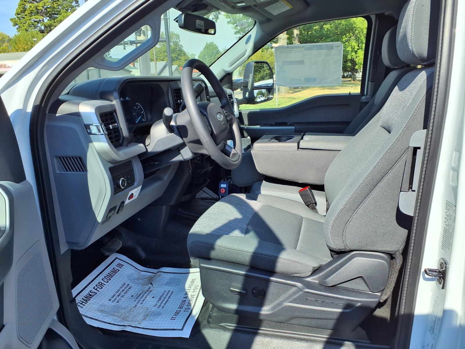 2026 Ford F-550 Chassis Cab F-550® XLT