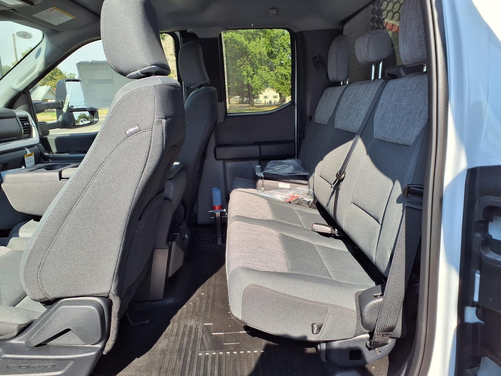 2026 Ford F-550 Chassis Cab F-550® XLT