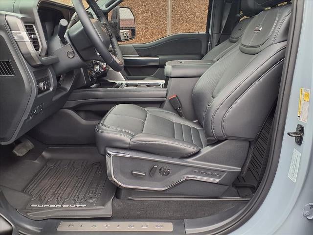 2025 Ford F-250 Super Duty Platinum