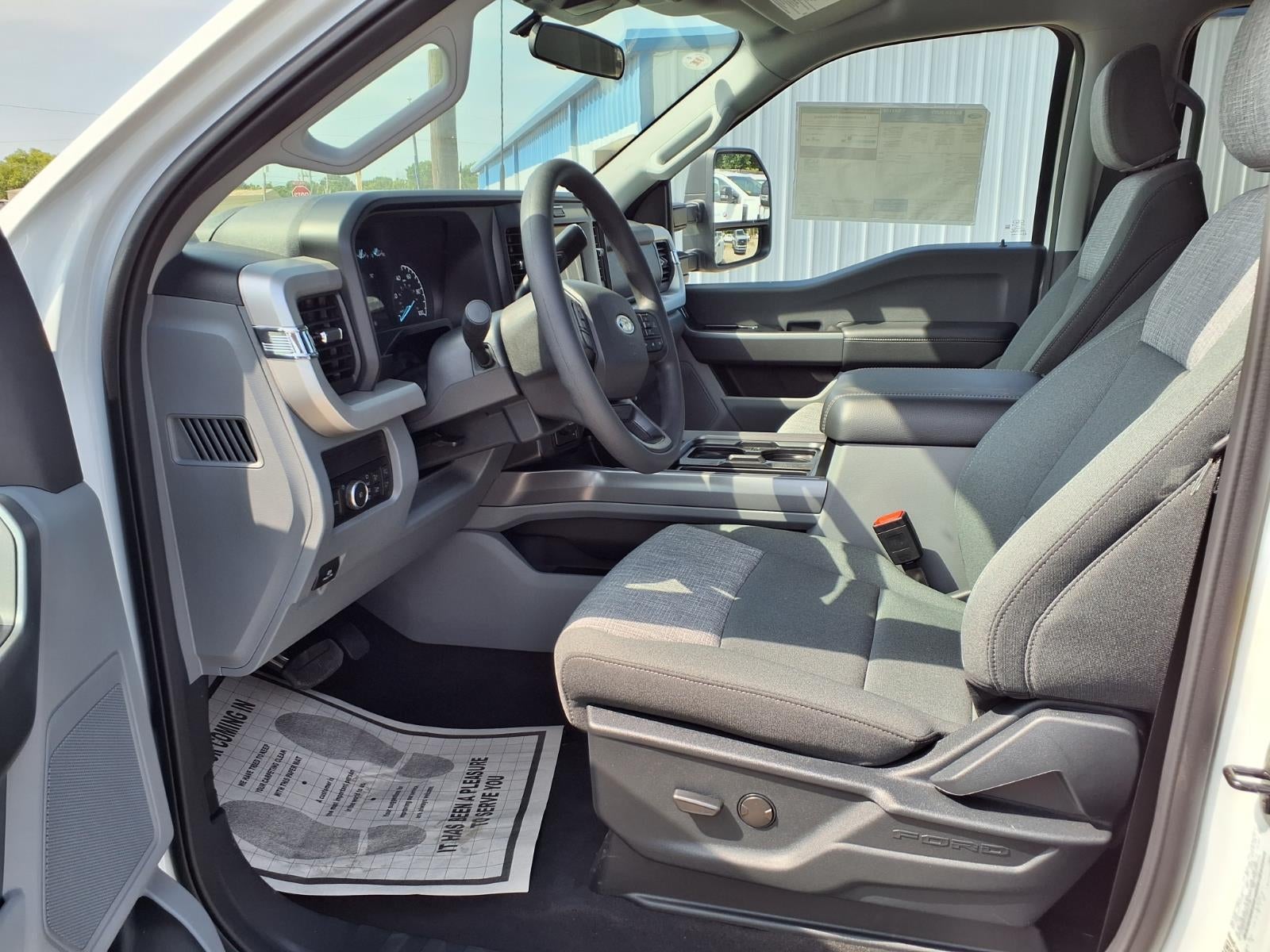 2026 Ford F-350 Super Duty XLT
