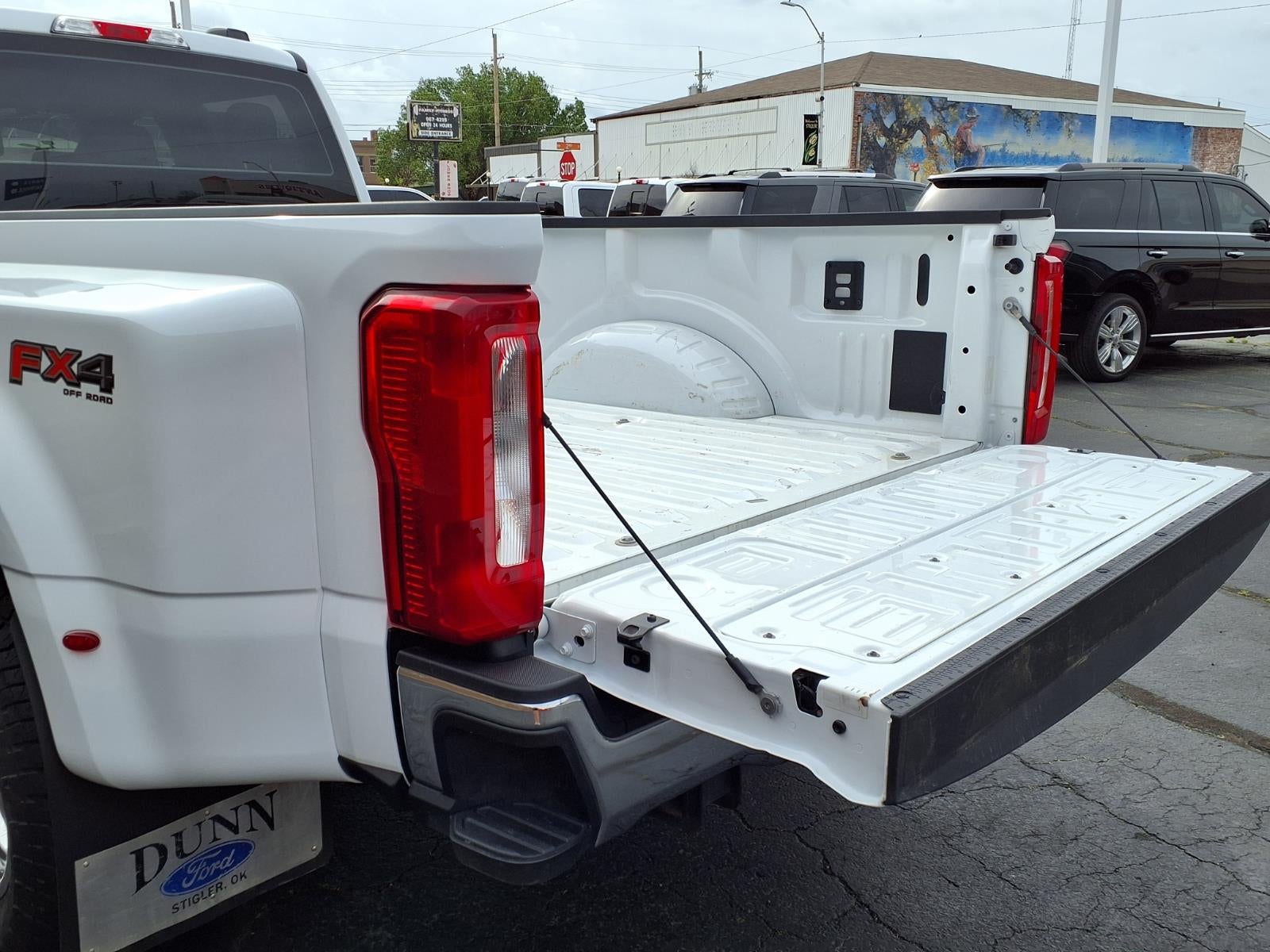 2025 Ford F-350 Super Duty XL