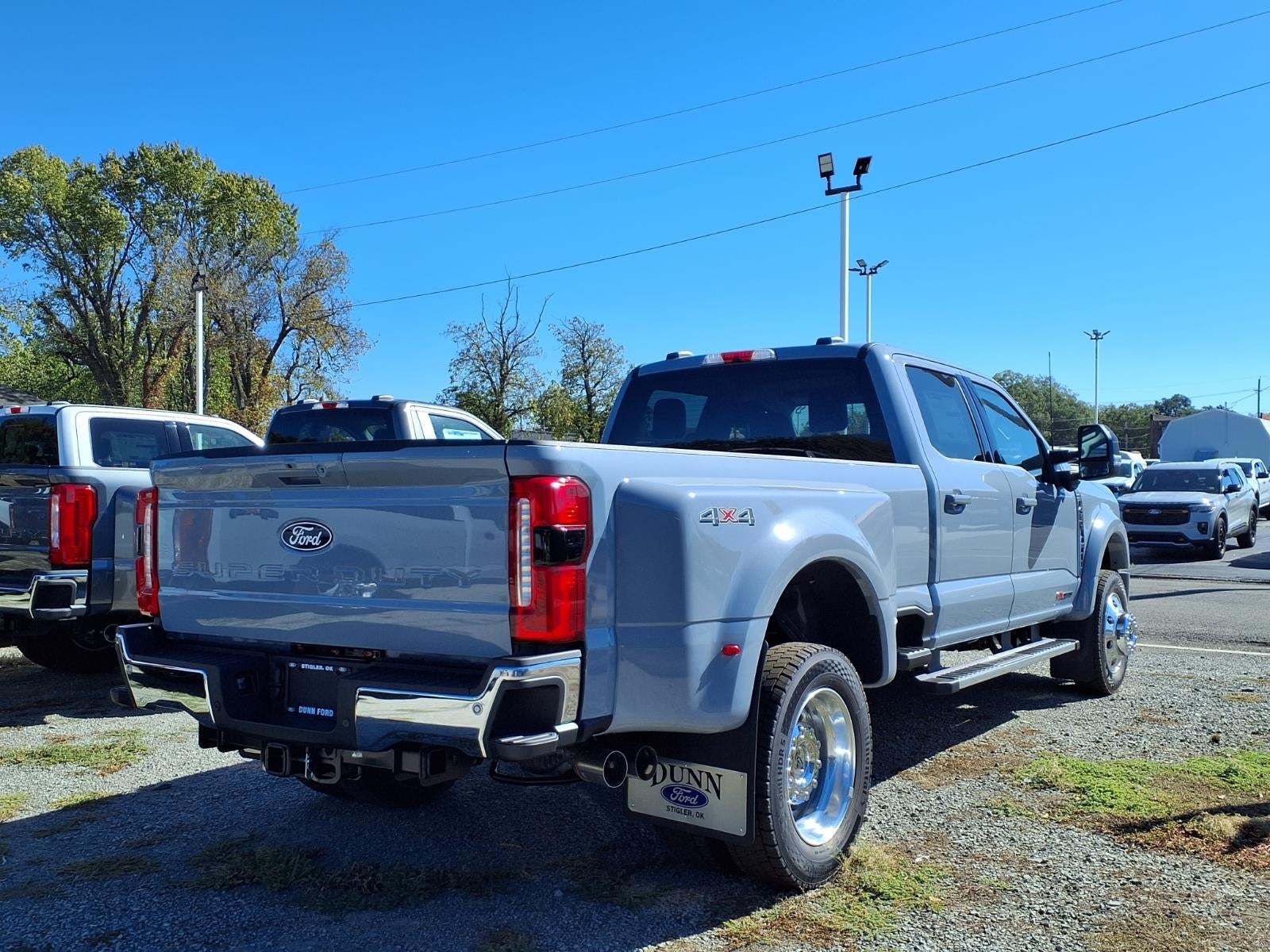 2027 Ford F-450 Super Duty Lariat