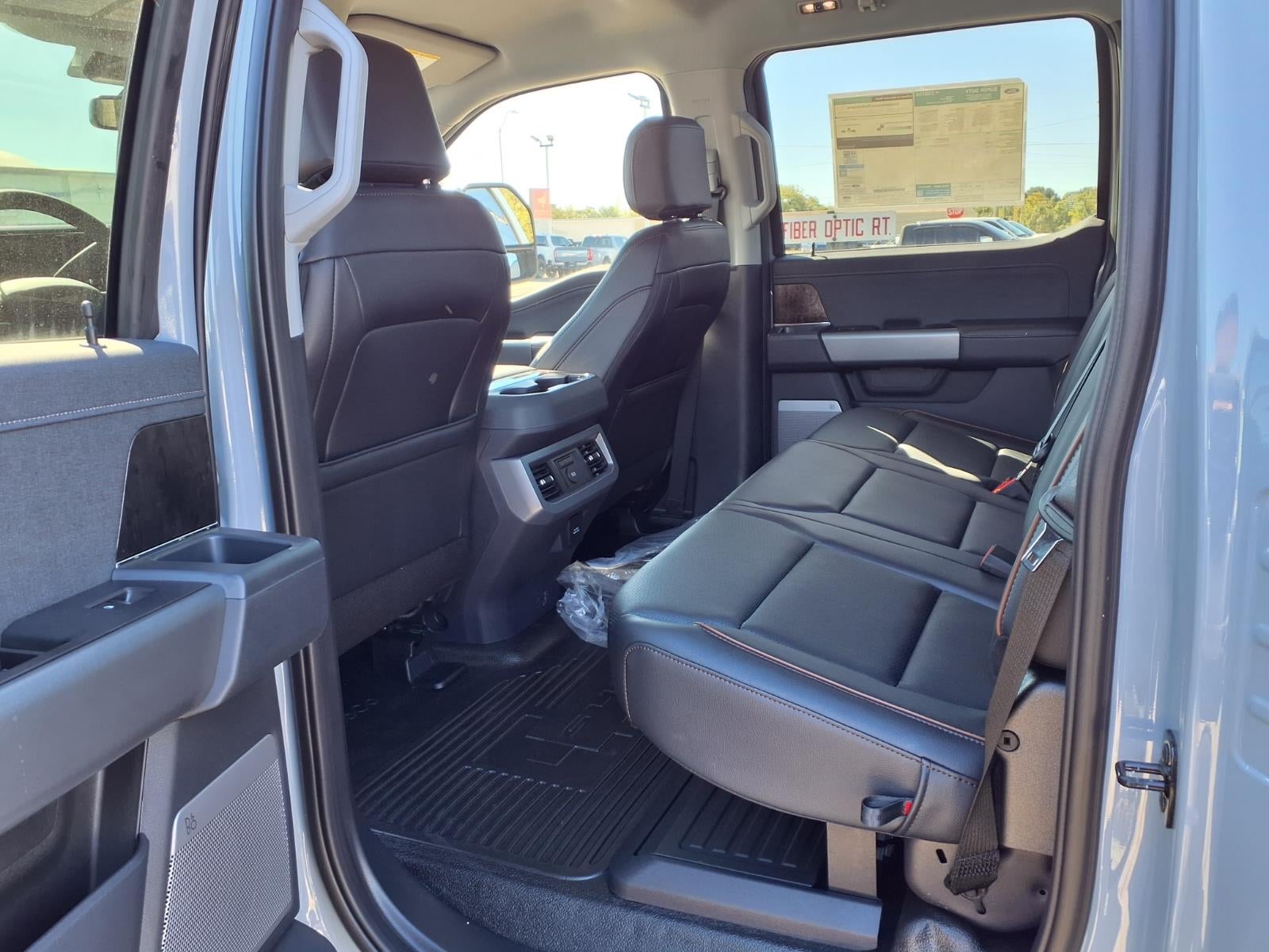 2027 Ford F-450 Super Duty Lariat