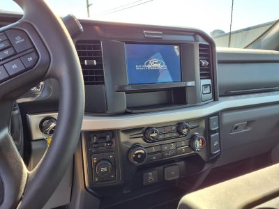 2027 Ford F-350 Super Duty XLT