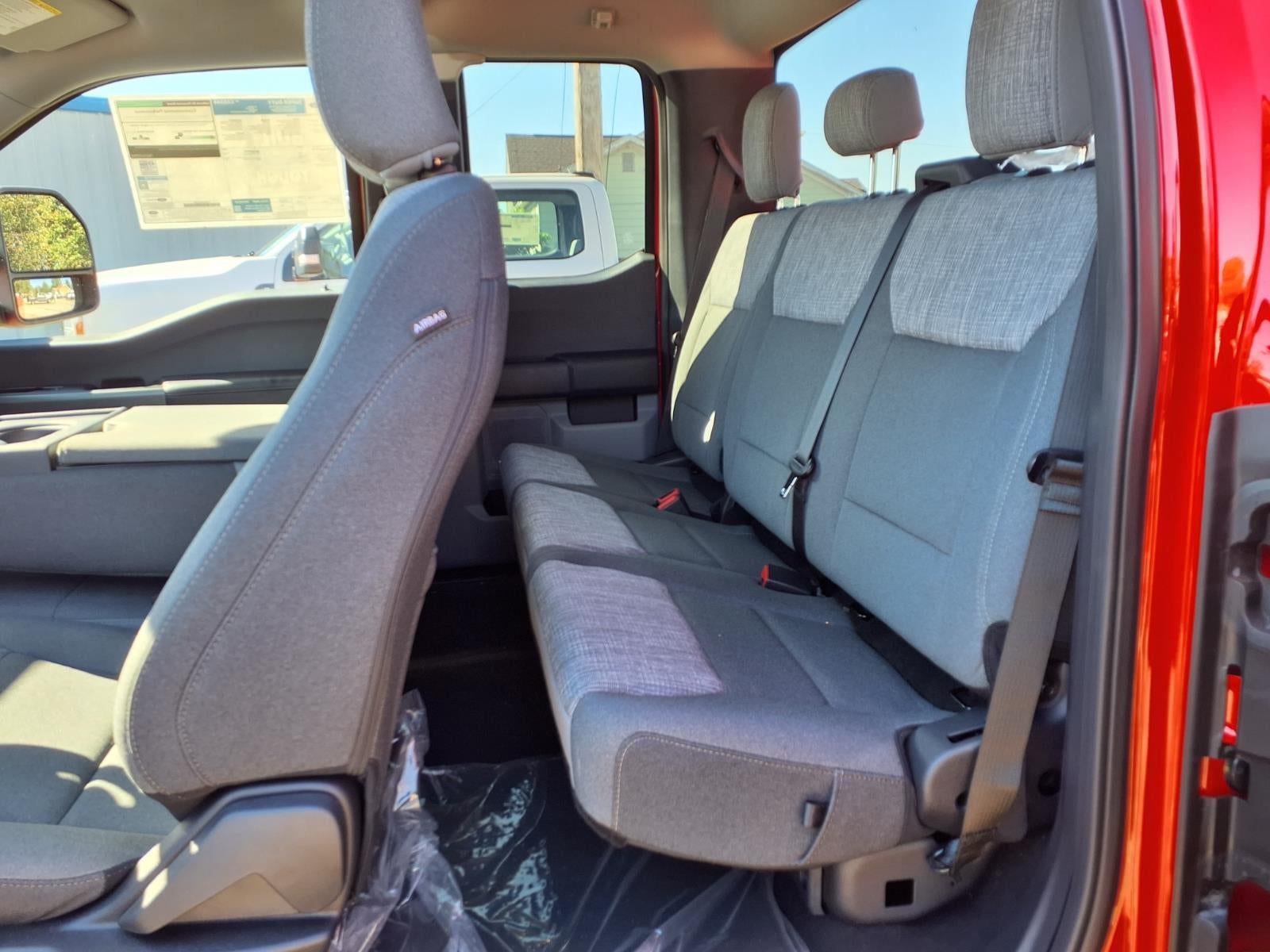 2027 Ford F-350 Super Duty XLT