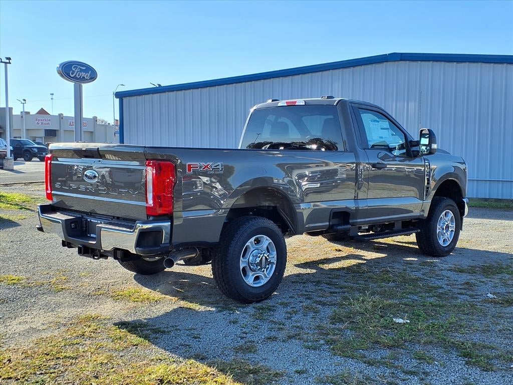 2026 Ford F-350 Super Duty XLT