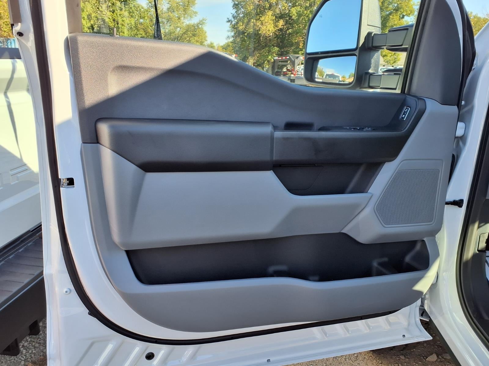2027 Ford F-350 Super Duty XL
