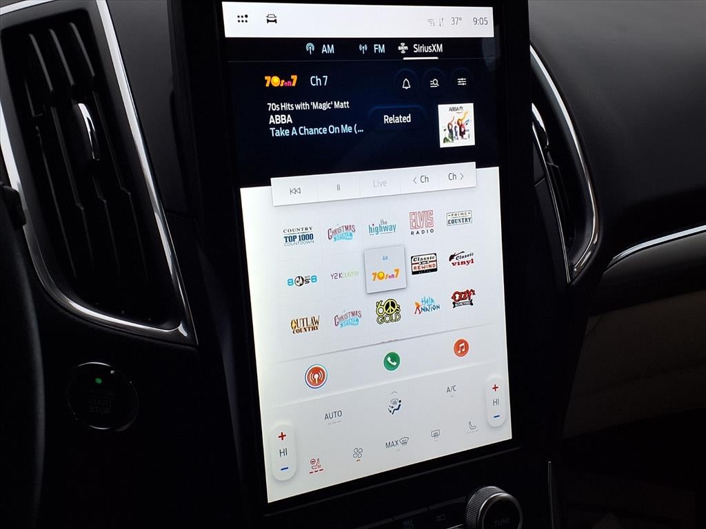 2022 Ford Edge Titanium